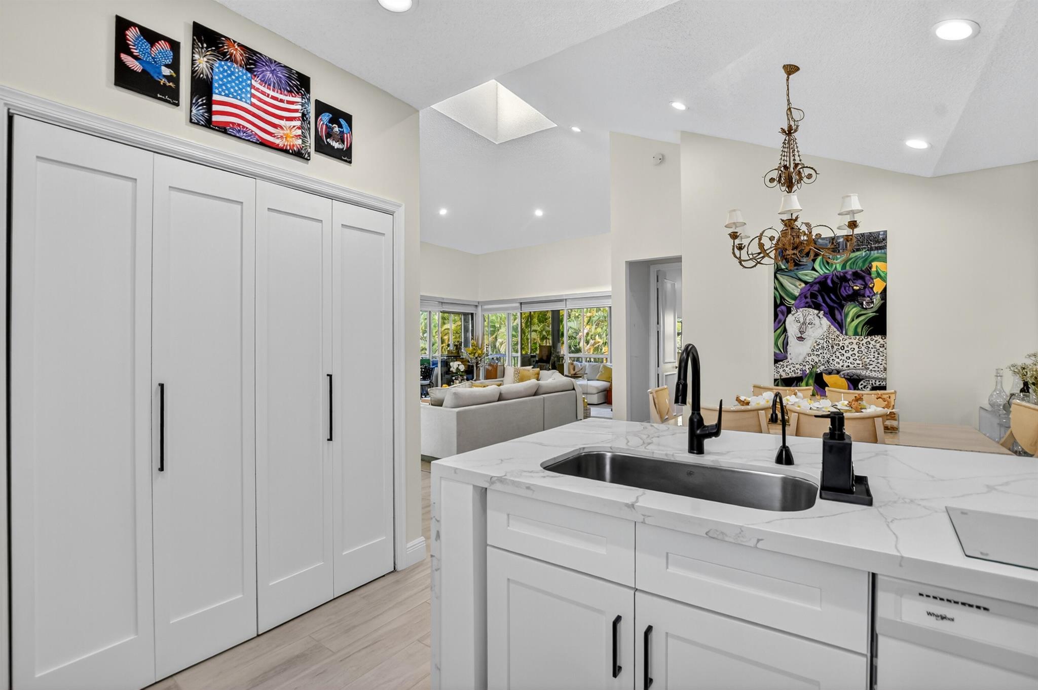 THE COVE - Residential