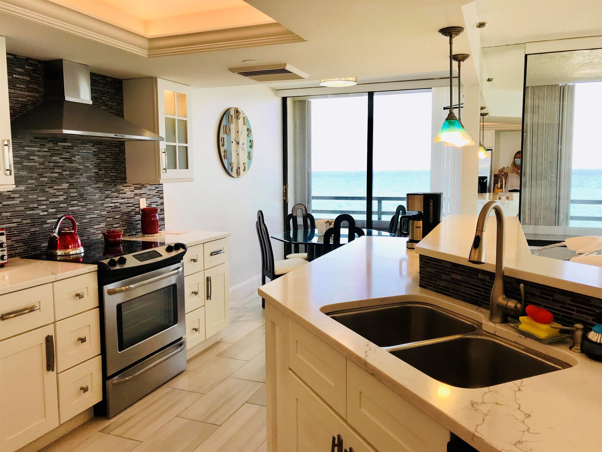 THIRTY FIVE SIXTY CONDO - Residential Lease