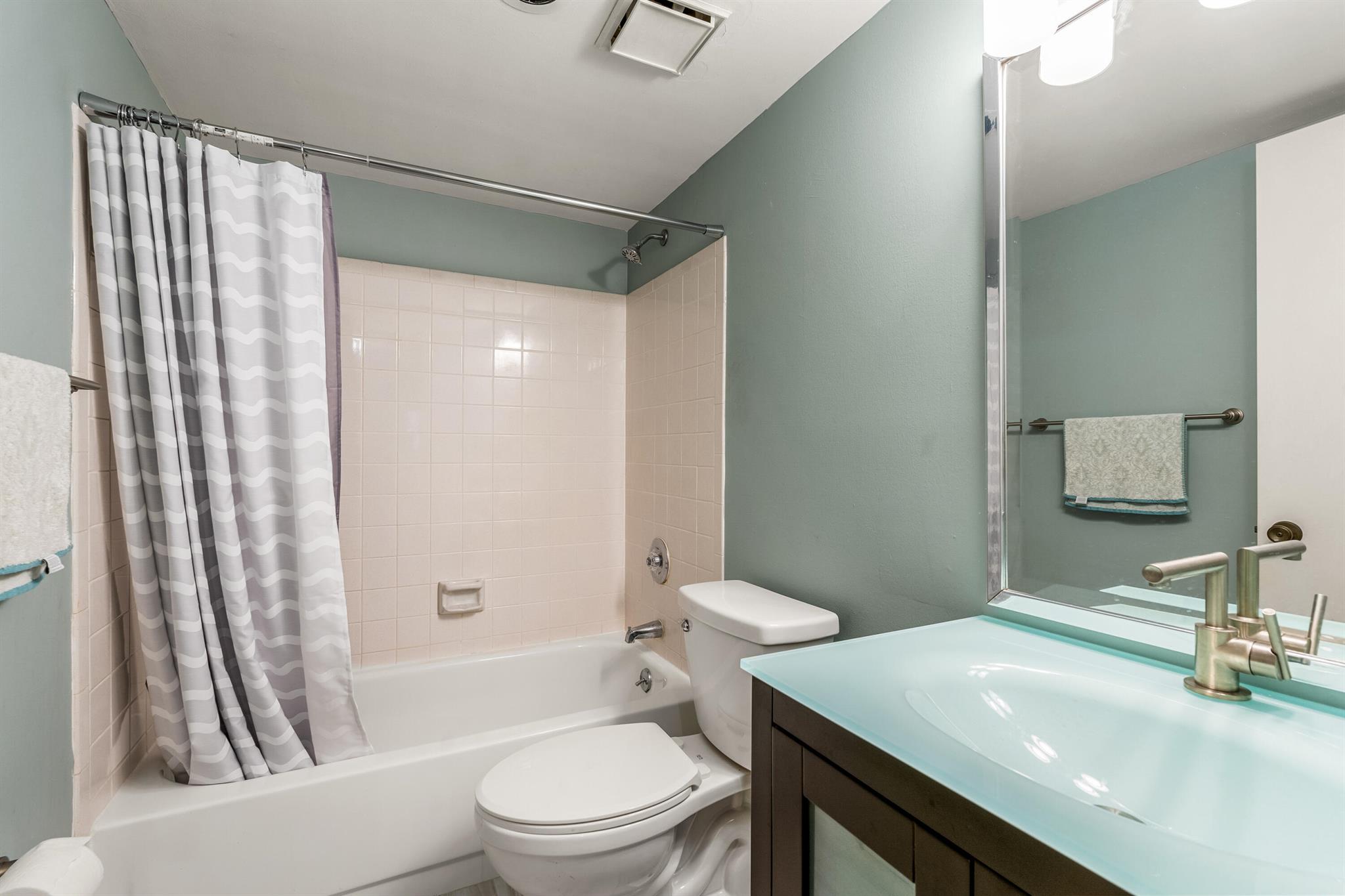 SEA WINDS CONDOMINIUM - Residential