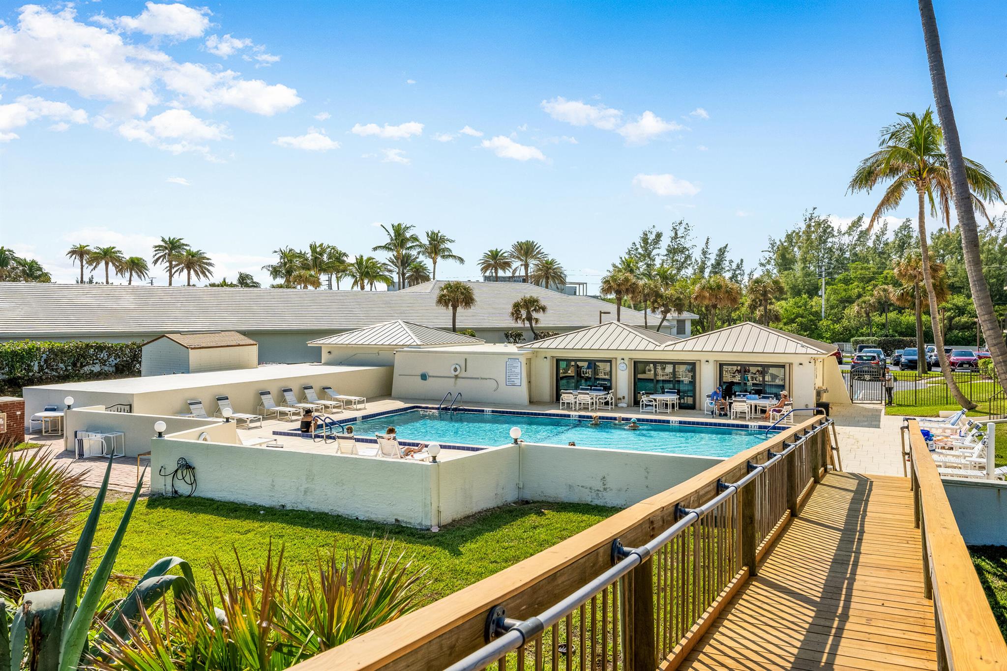 SEA WINDS CONDOMINIUM - Residential