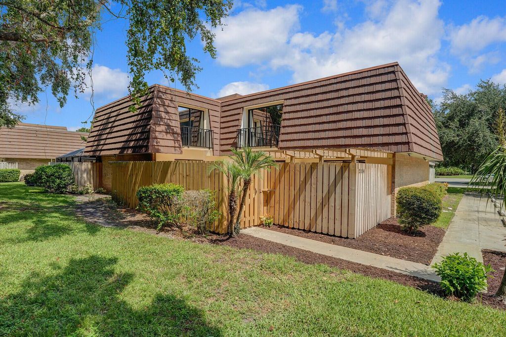 Photo of 2114 21st Lane, Palm Beach Gardens, FL 33418 (MLS # R11017123)