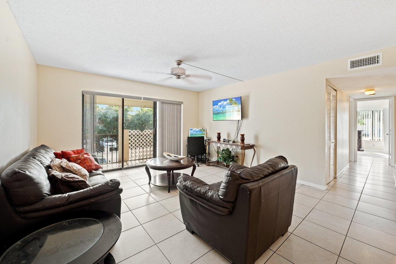 PALM CLUB VILLAGE II COND - Residential