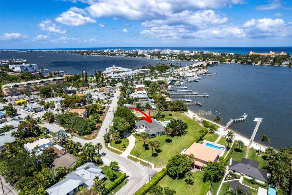 Photo of 210 S Lake Drive, Lantana, FL 33462 (MLS # R11088361)