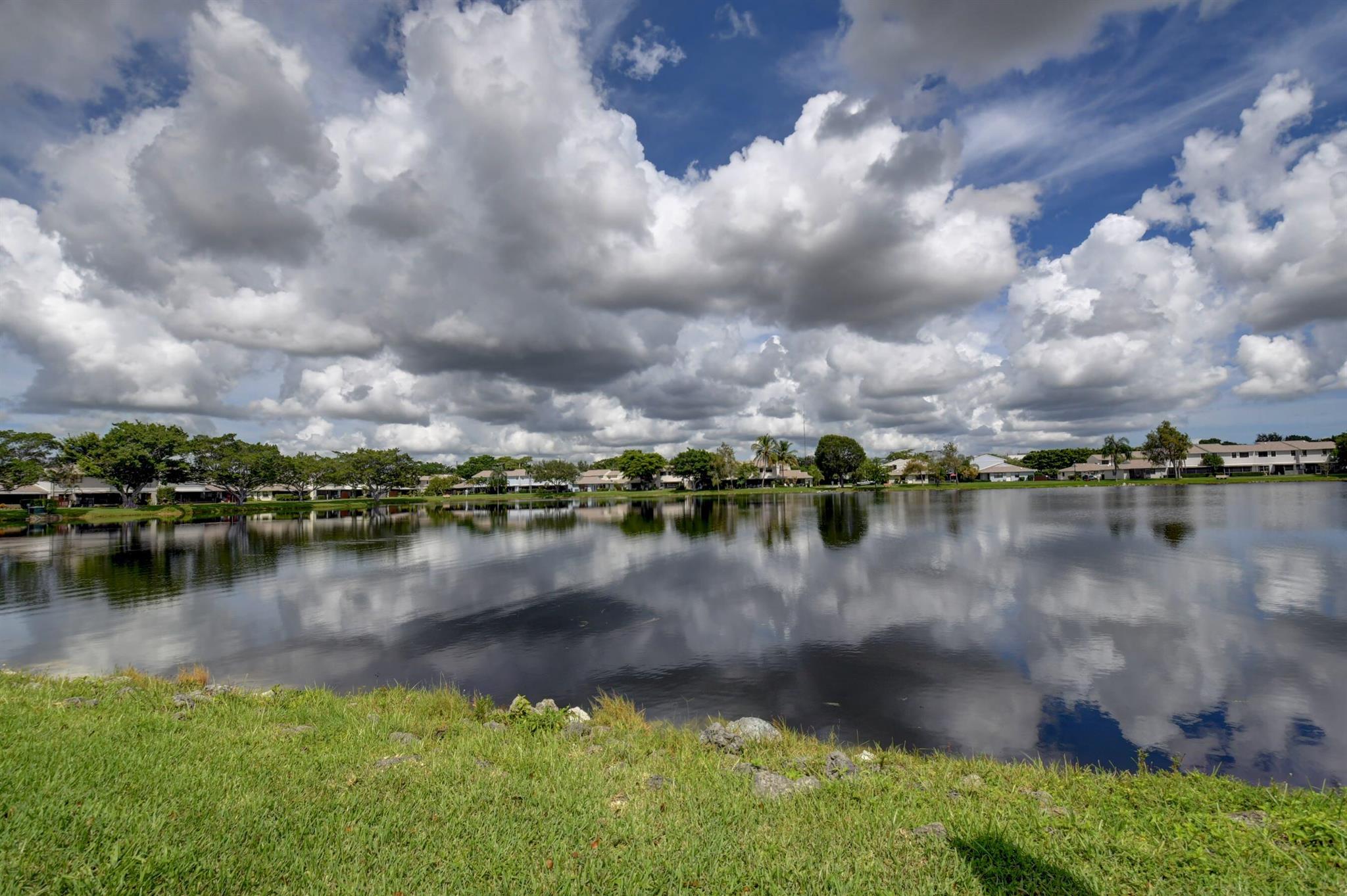 Country Lake - Residential