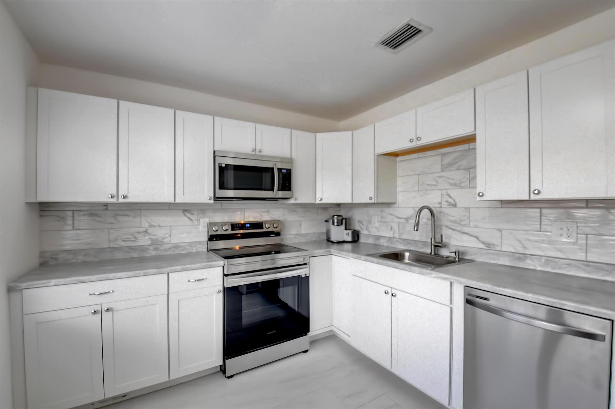 Country Lake - Residential