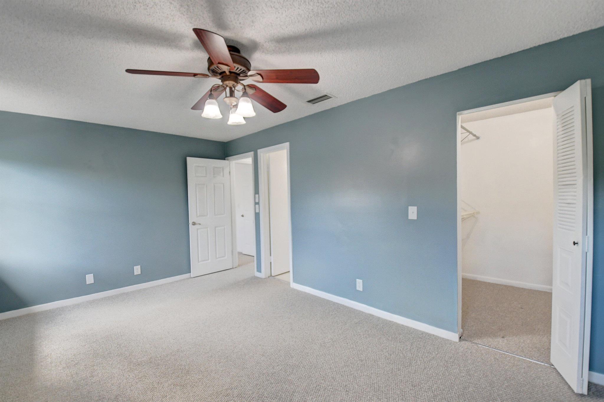 Country Lake - Residential