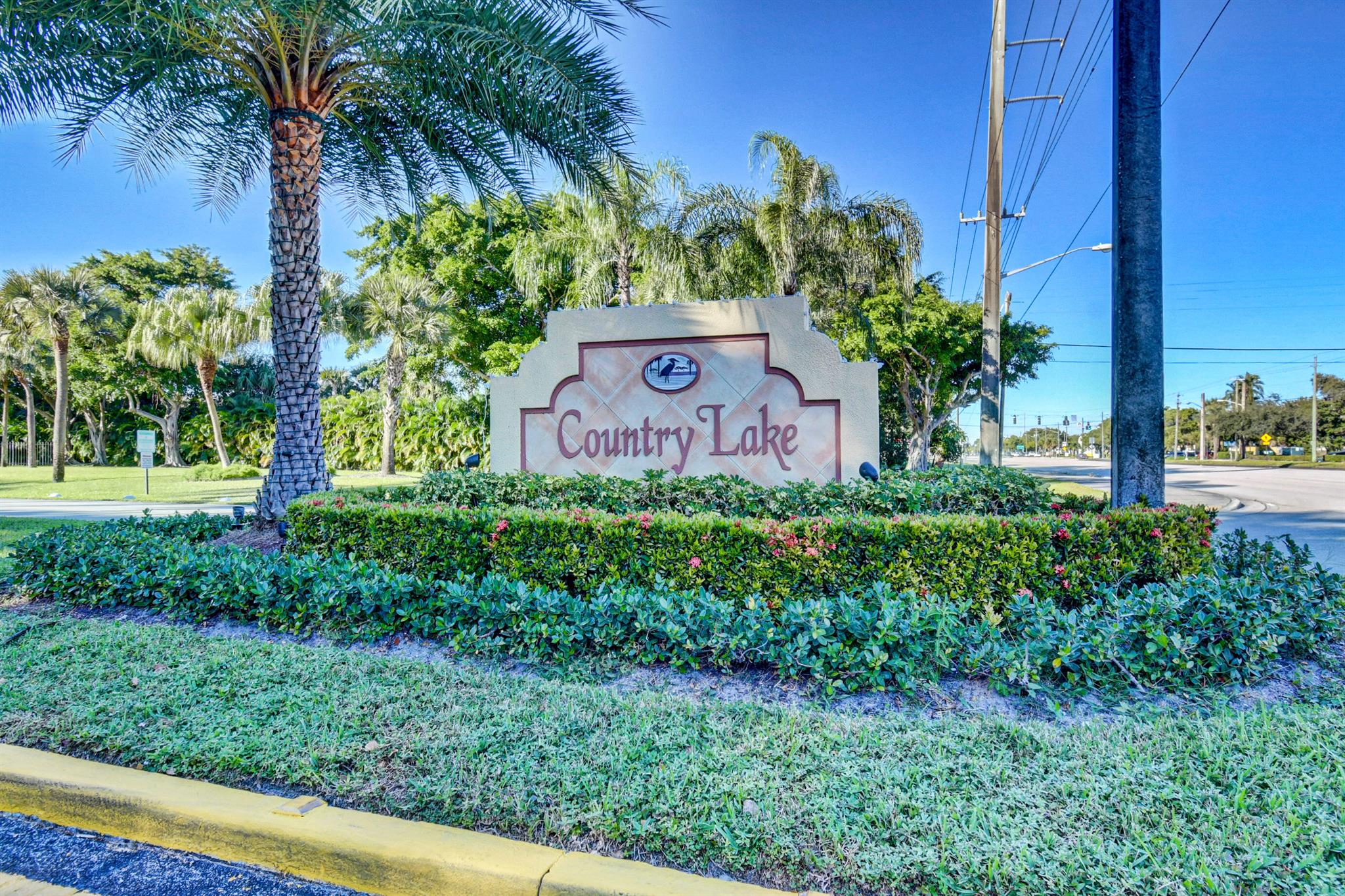Country Lake - Residential