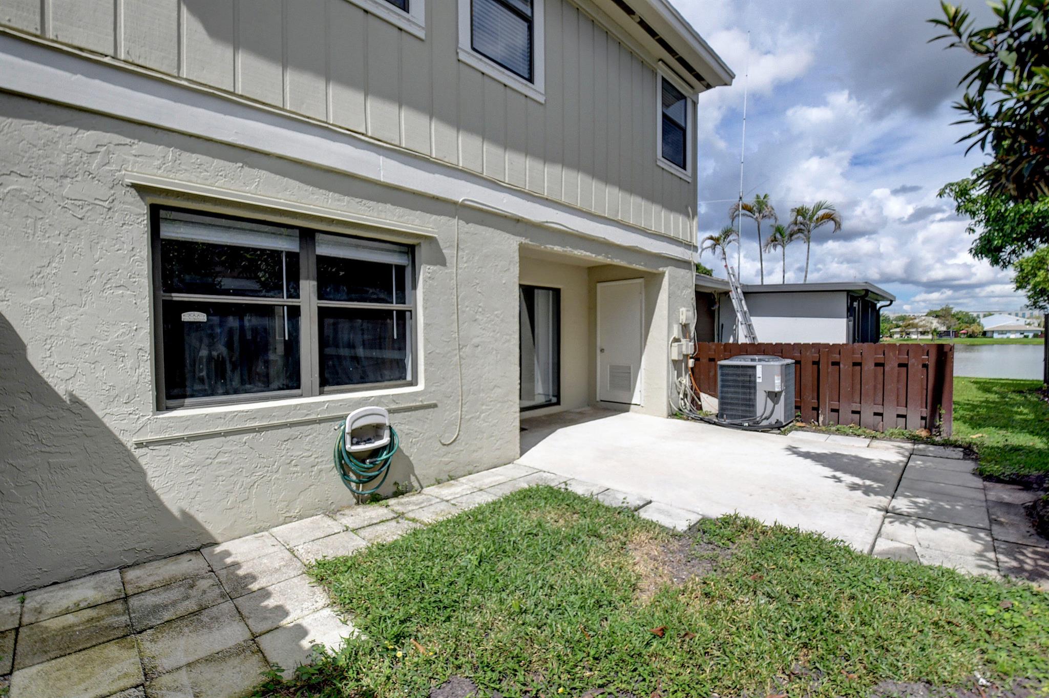 Country Lake - Residential