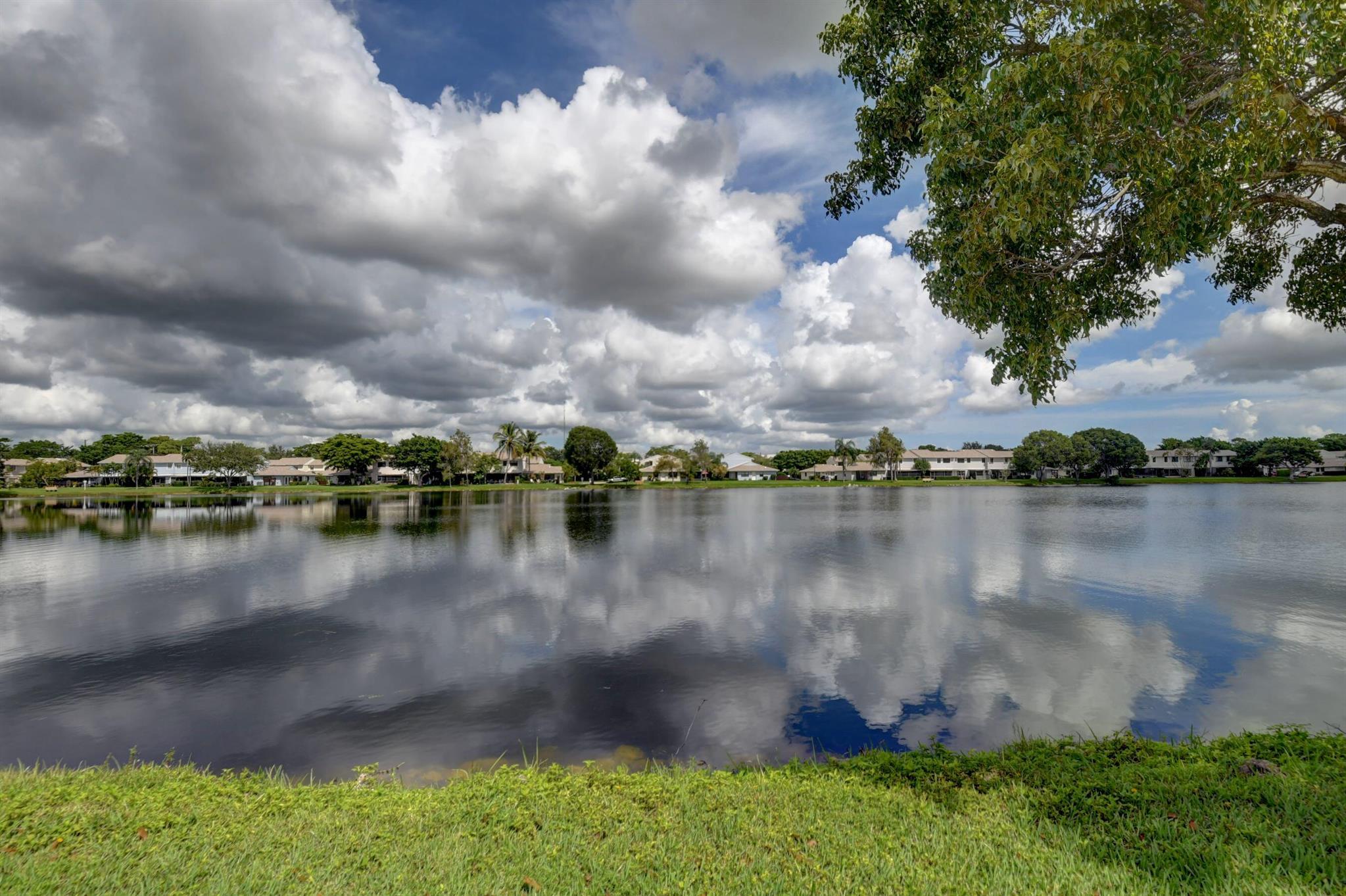 Country Lake - Residential