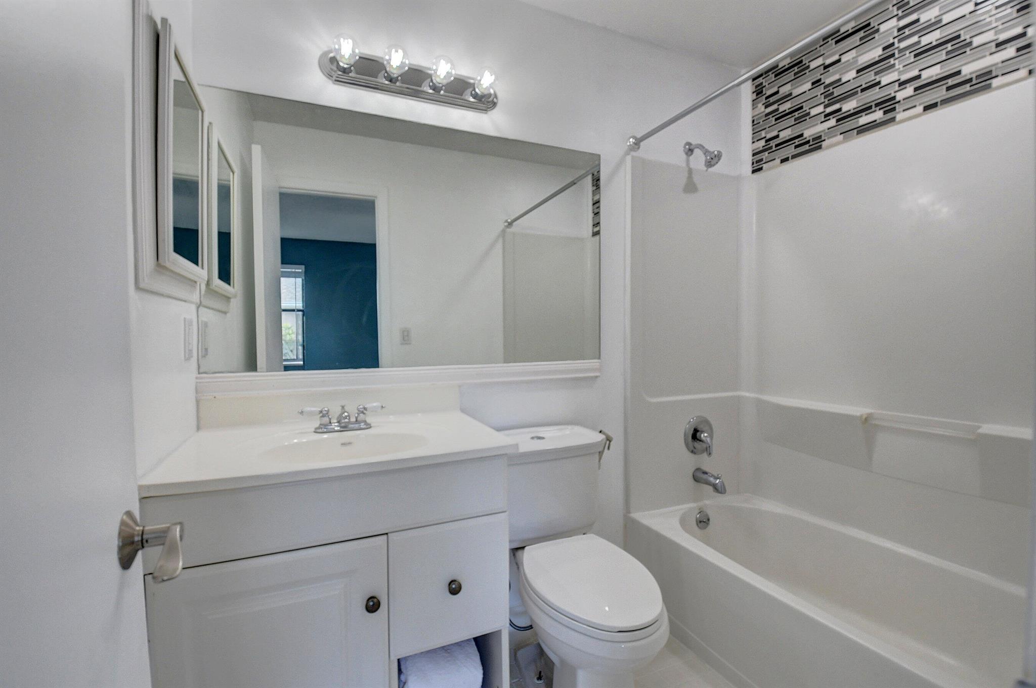 Country Lake - Residential