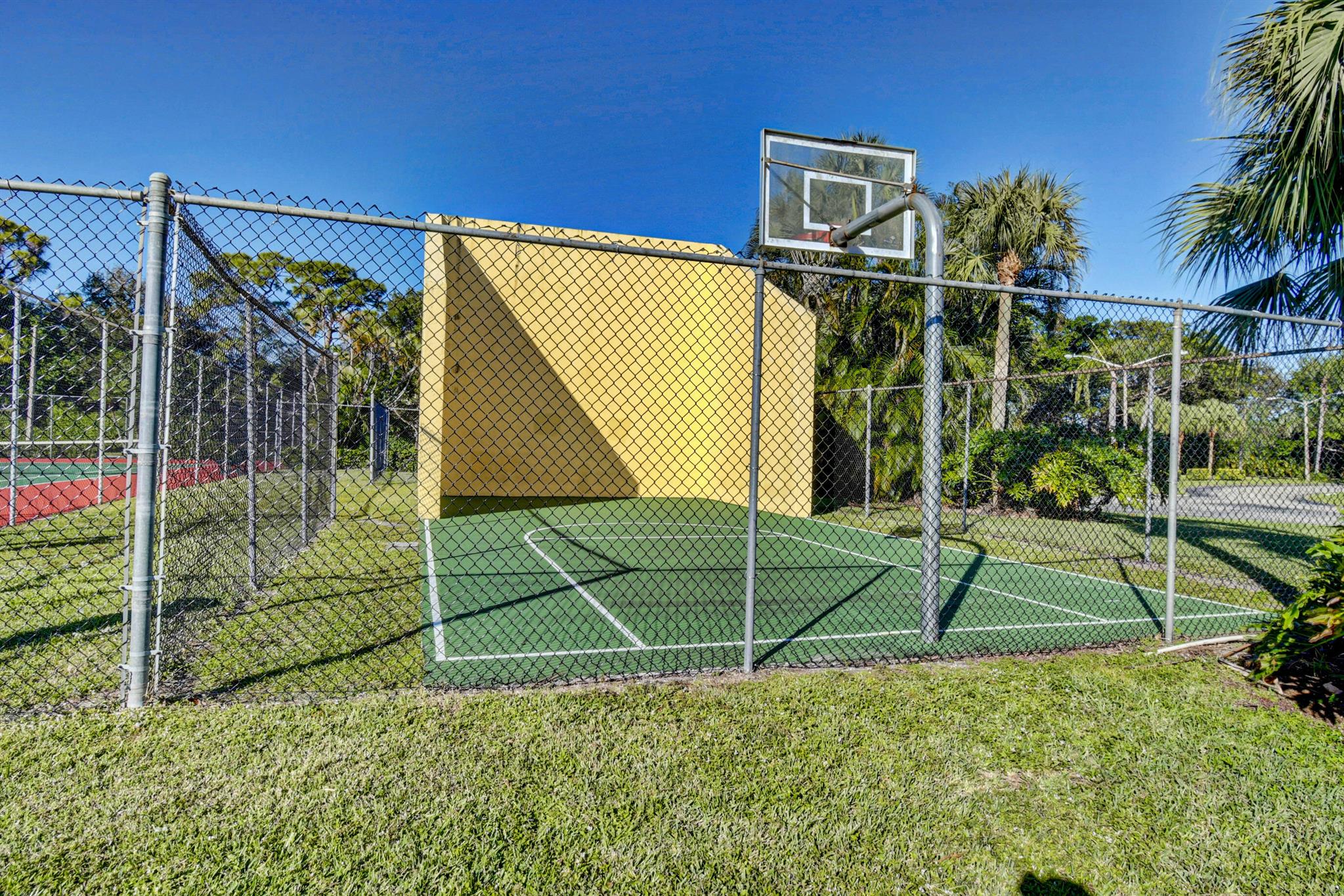 Country Lake - Residential