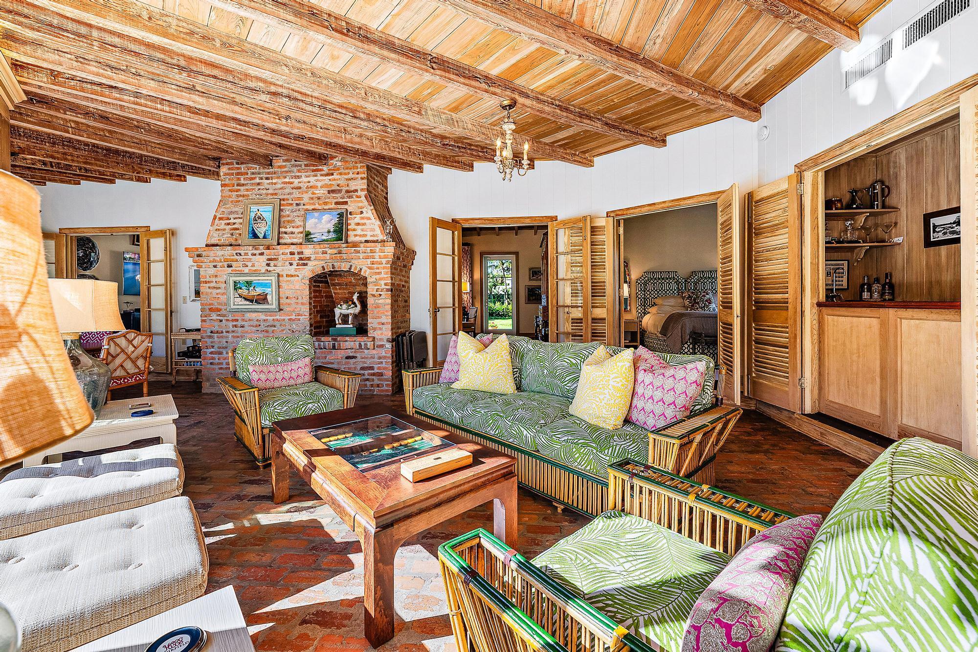 JUPITER ISLAND - Residential