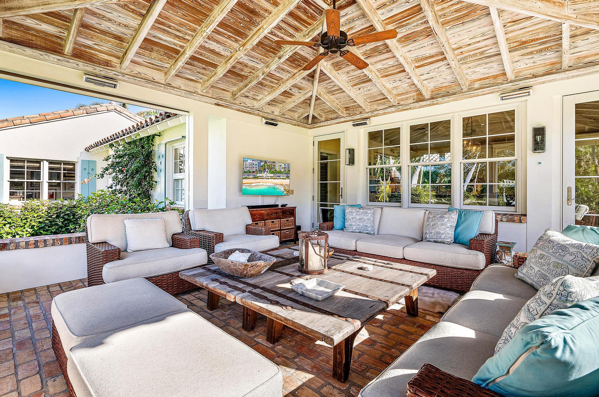 JUPITER ISLAND - Residential