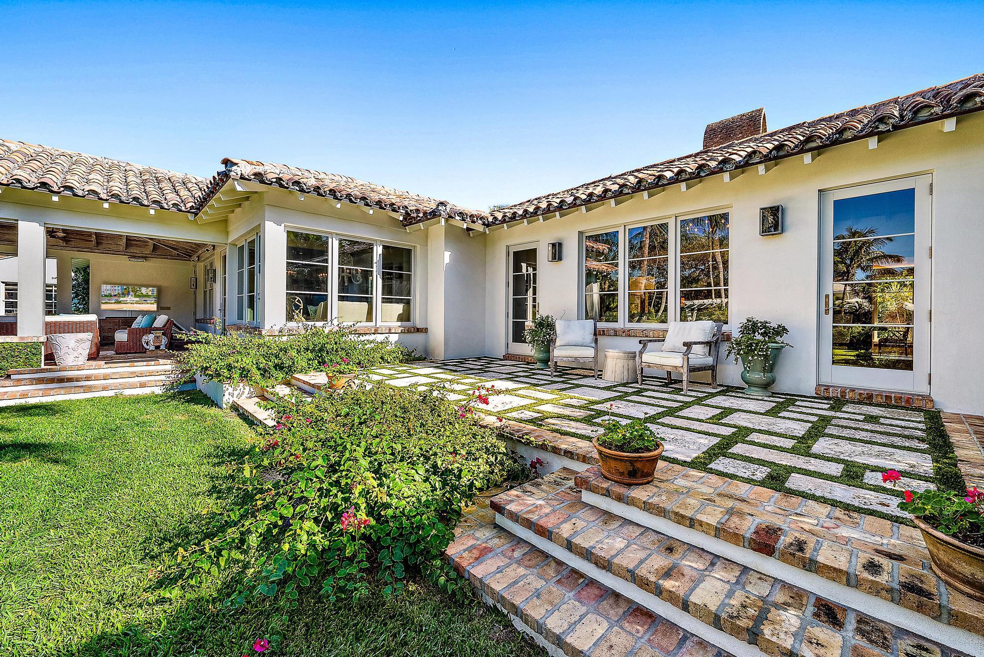 JUPITER ISLAND - Residential