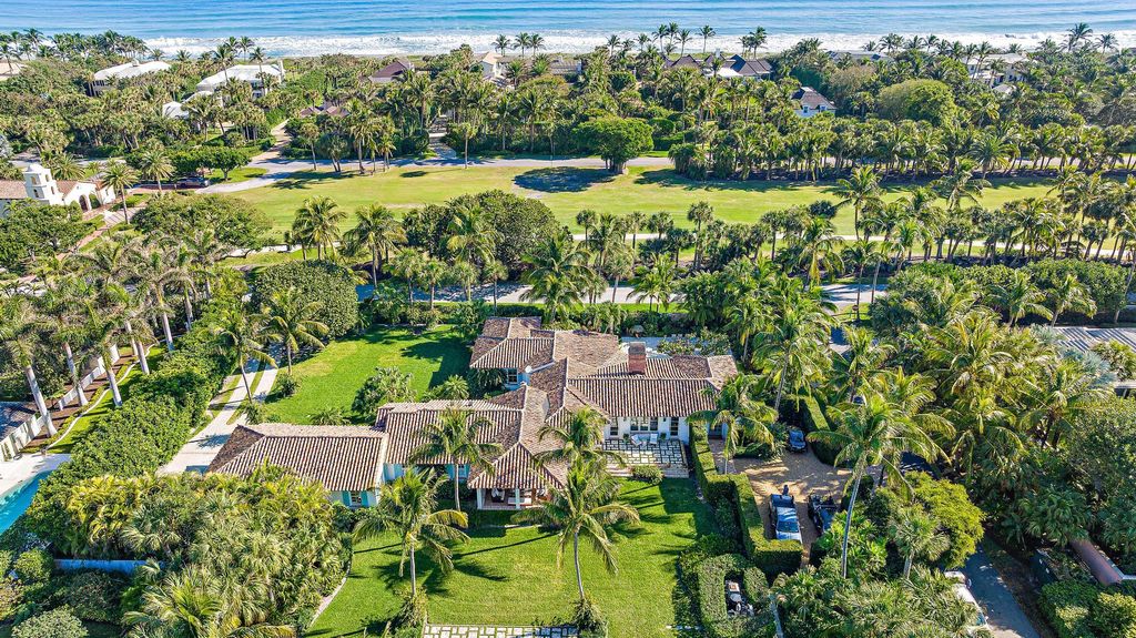 Photo of 101 Palmetto Trail, Jupiter Island, FL 33455 (MLS # R11046316)