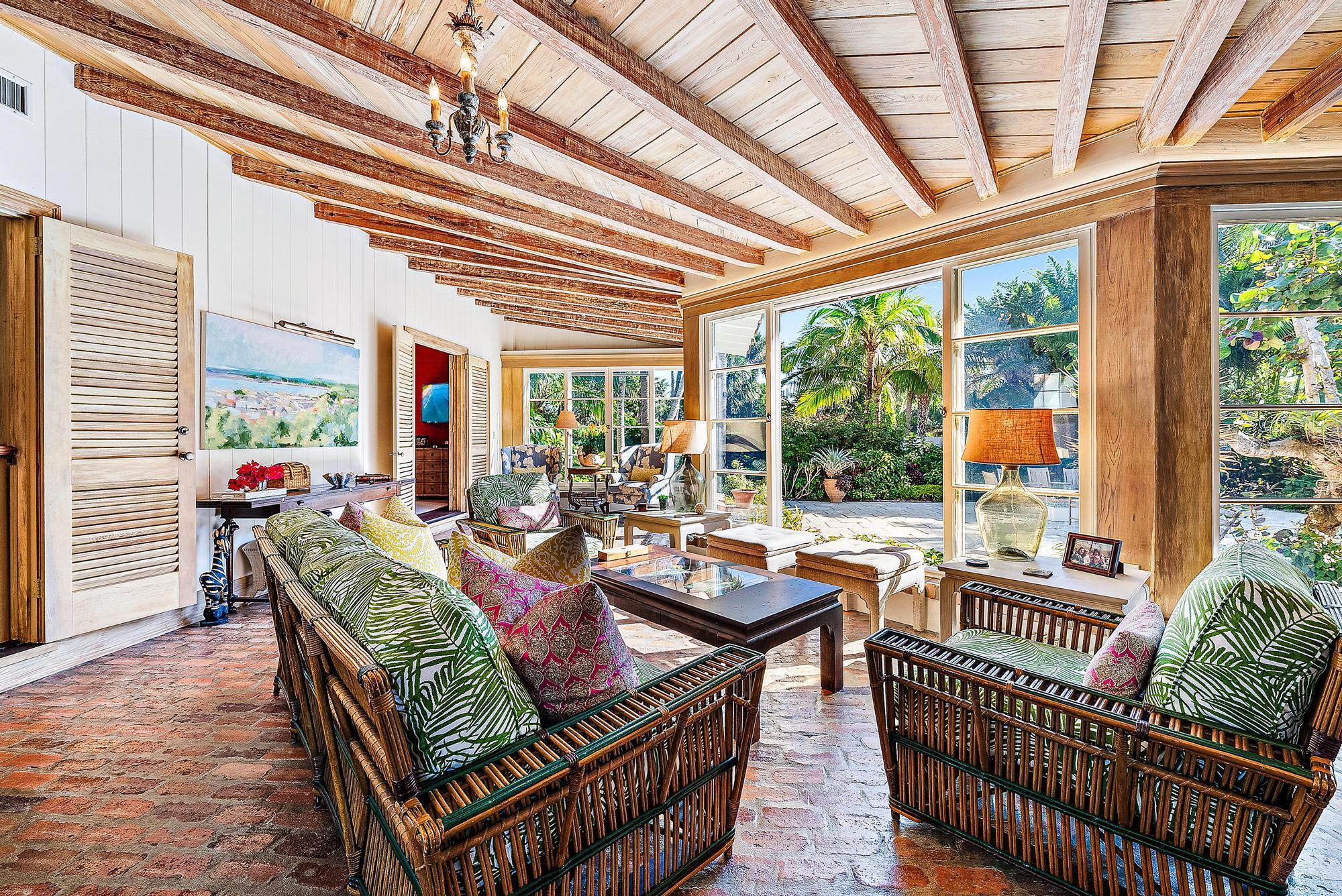 JUPITER ISLAND - Residential