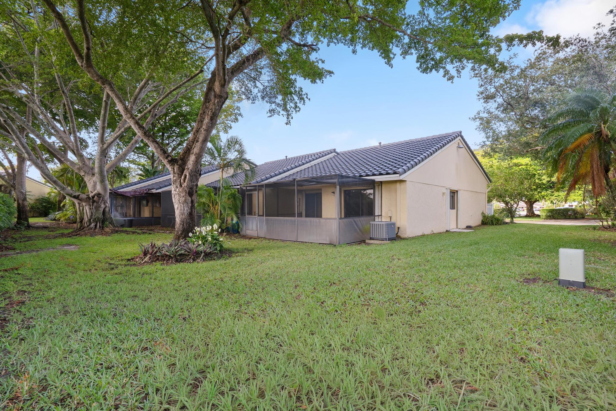 THORNHILL GLEN - Residential