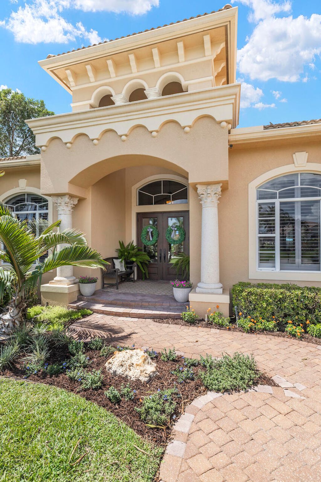 Photo of 15385 Meadow Wood Drive, Wellington, FL 33414 (MLS # R10915091)