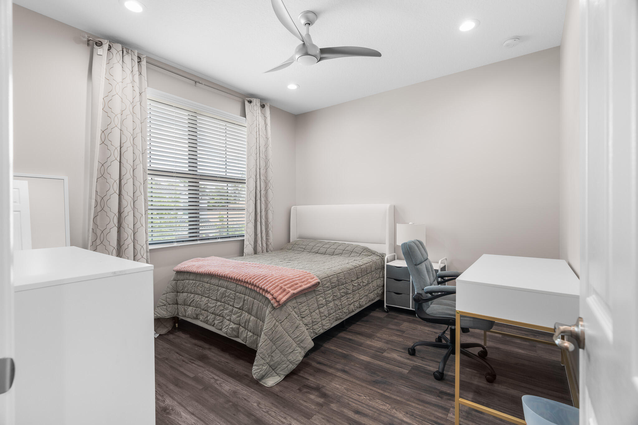 ATLANTIC COMMONS PL 5 - Residential