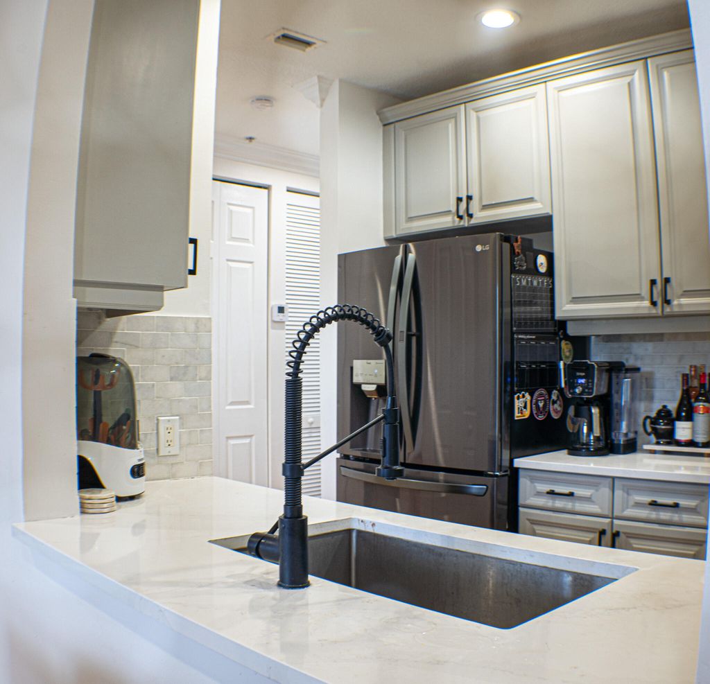 Photo of 1229 Via De Fossi, Boynton Beach, FL 33426 (MLS # R10961844)