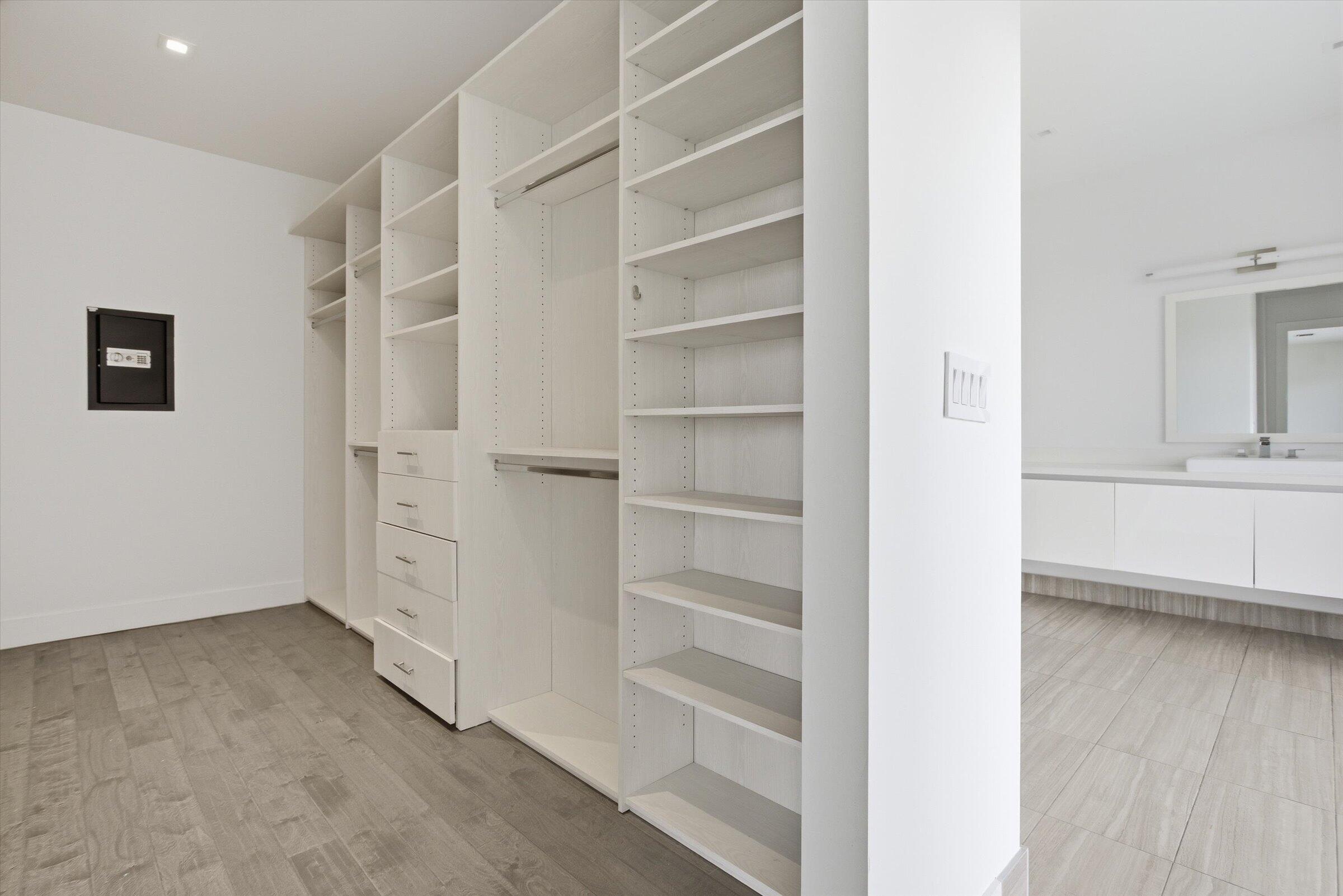 BOTANIKO WESTON ESTATES - Residential