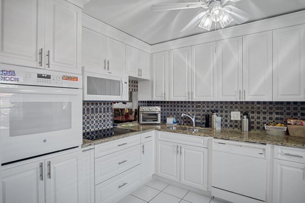 CRESTHAVEN TOWNHOMES COND SEC 4 - Residential