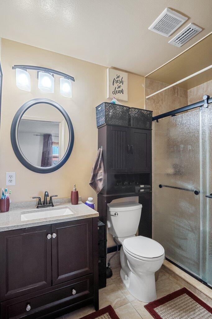 CRESTHAVEN TOWNHOMES COND - Residential