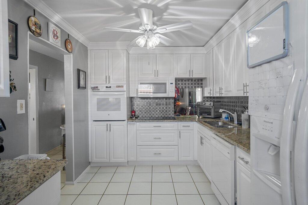 CRESTHAVEN TOWNHOMES COND SEC 4 - Residential