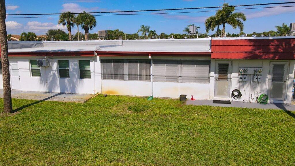 CRESTHAVEN TOWNHOMES COND - Residential