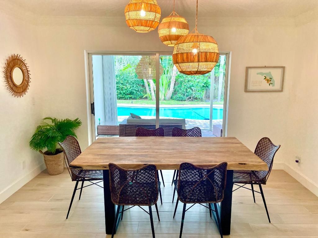 Photo of 921 NW 7th Street, Boca Raton, FL 33486 (MLS # R11104610)