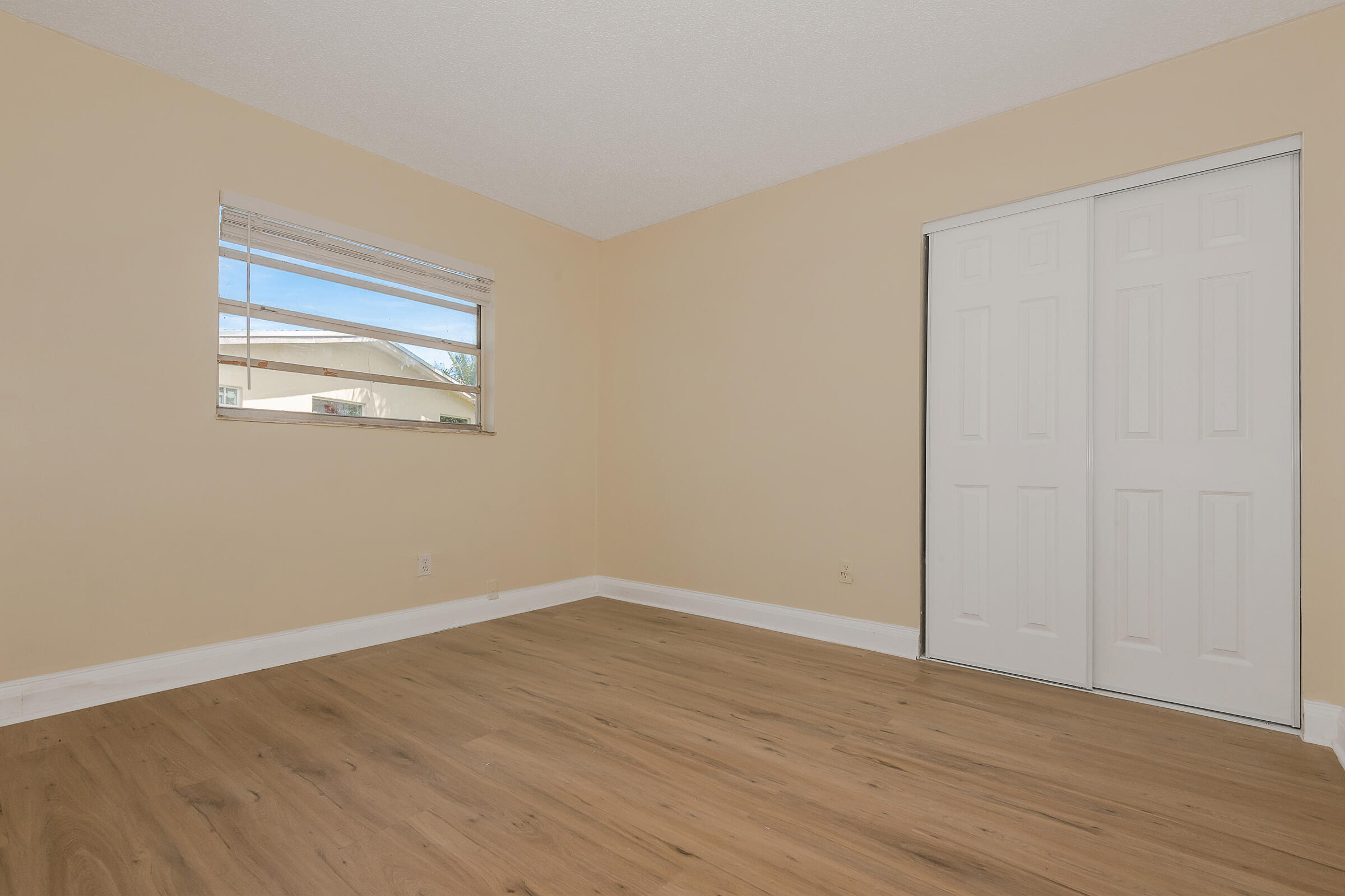 BROADVIEW COUNTRY CLUB - Residential