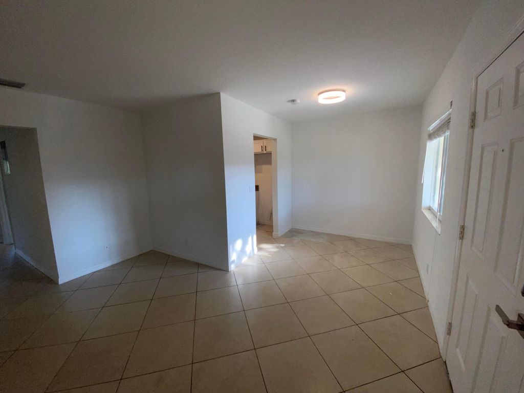 Photo of 1014 NE 9th Avenue #9, Delray Beach, FL 33483 (MLS # R11011133)