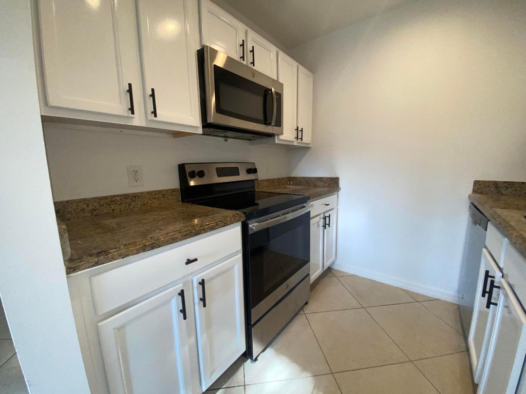 Photo of 1014 NE 9th Avenue #9, Delray Beach, FL 33483 (MLS # R11011133)
