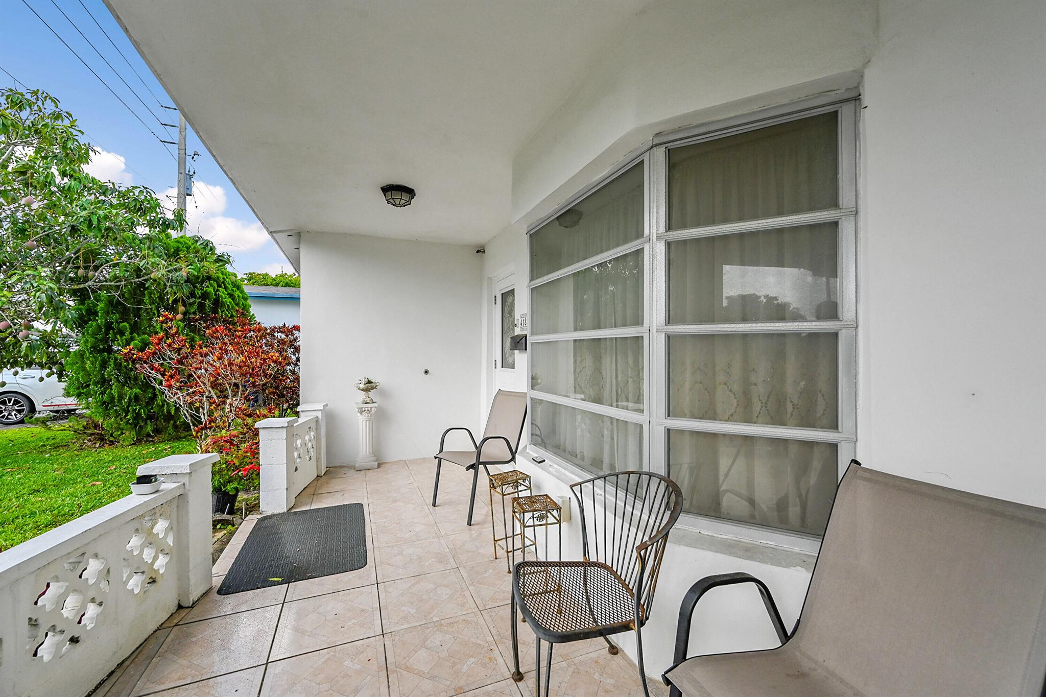 4189 NW 52nd Avenue