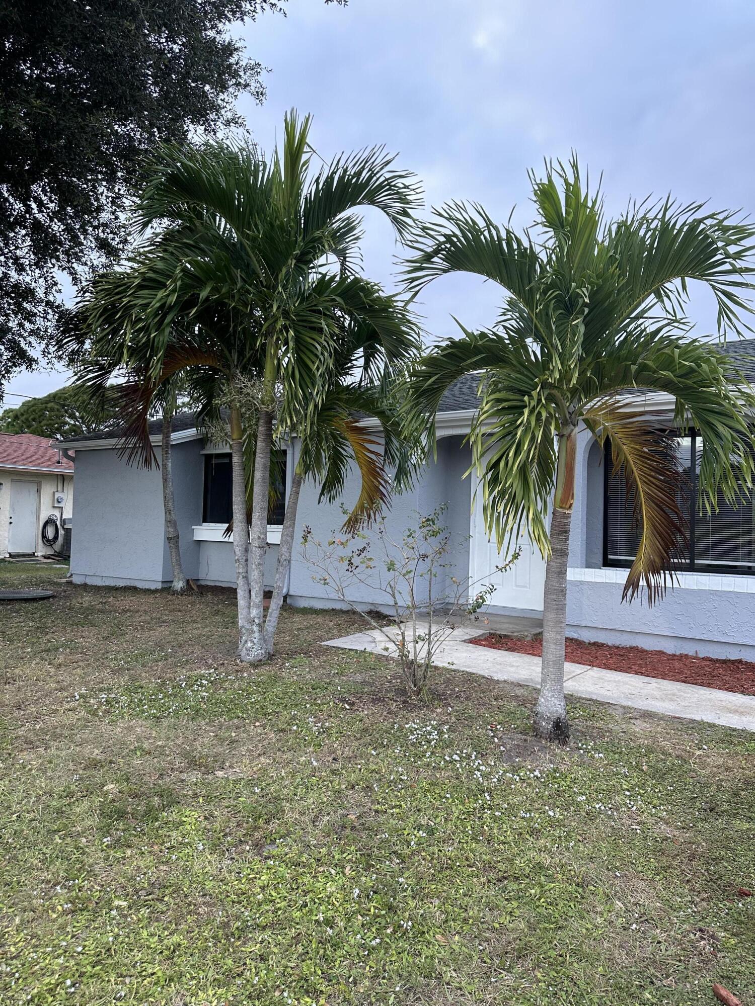 PORT ST LUCIE SECTION 13 - Residential Lease