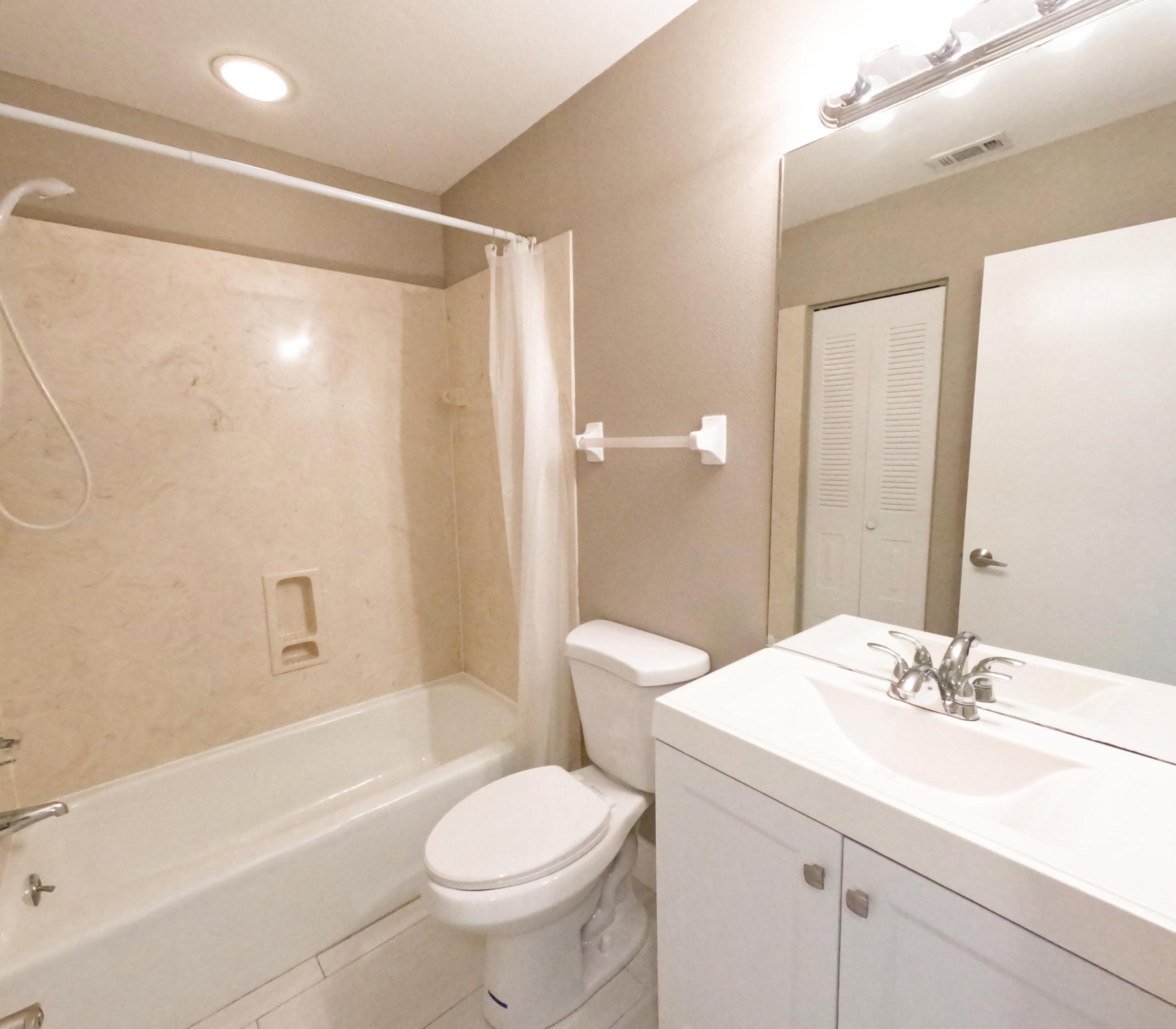 PORT ST LUCIE SECTION 13 - Residential Lease