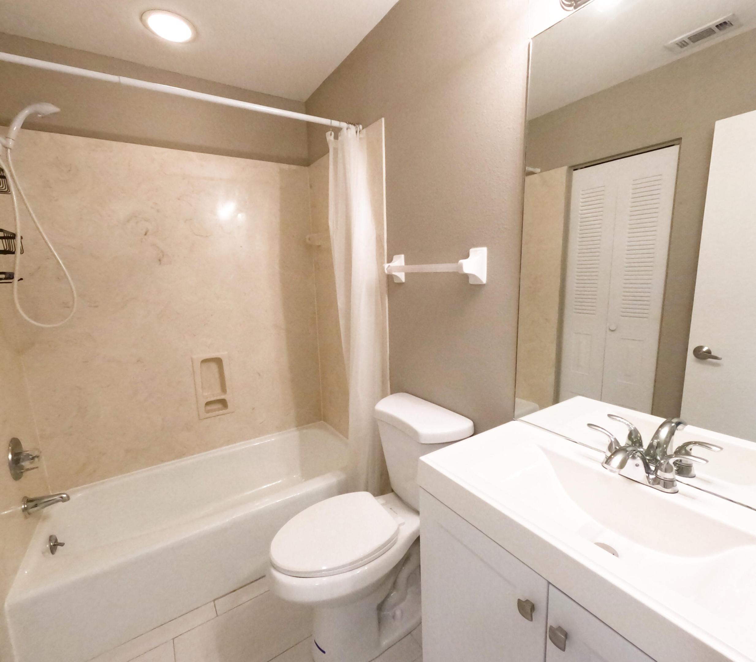 PORT ST LUCIE SECTION 13 - Residential Lease