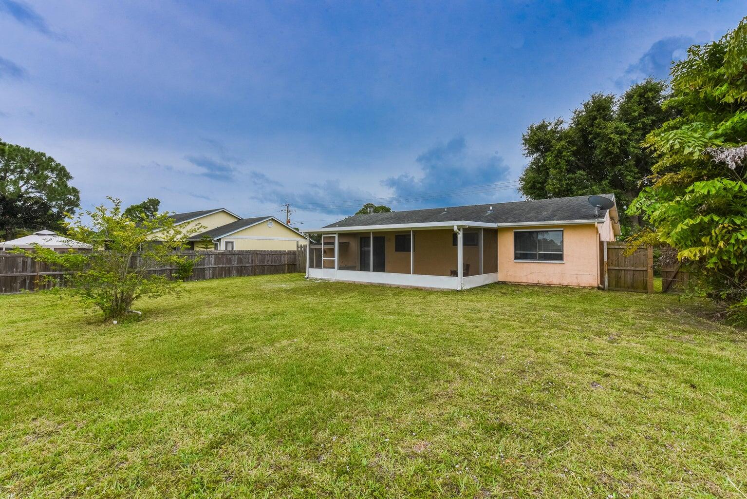 PORT ST LUCIE SECTION 13 - Residential Lease