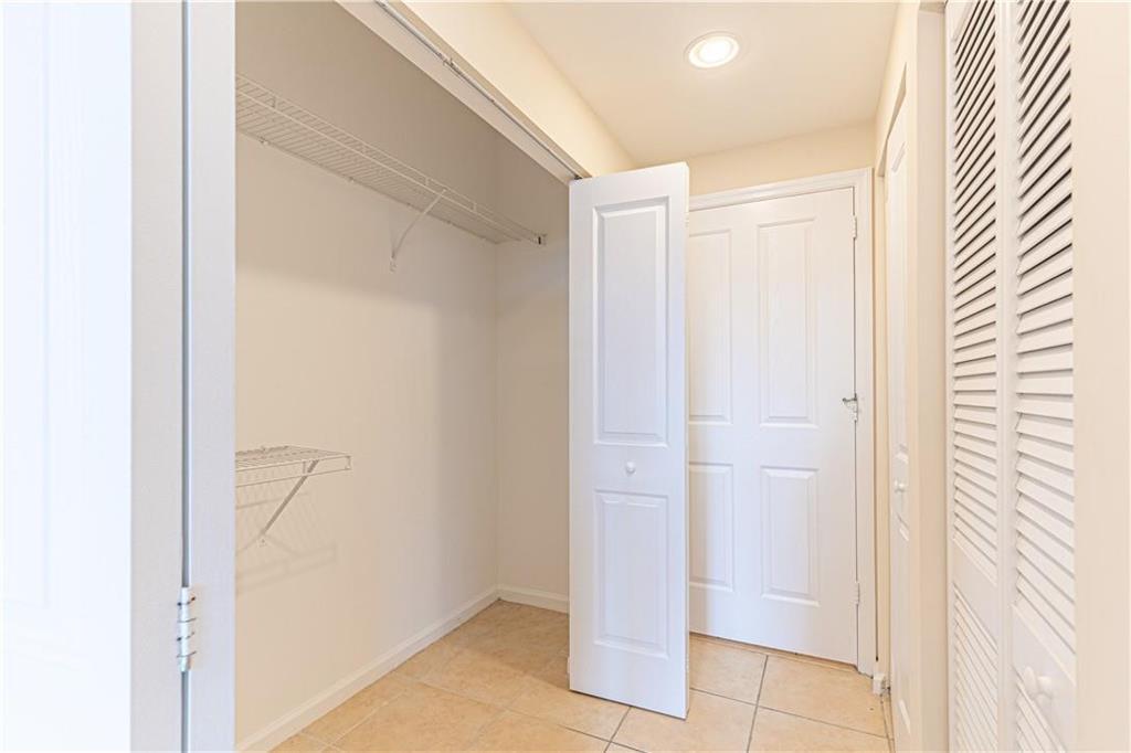 NURIVER LANDING CONDO - Residential