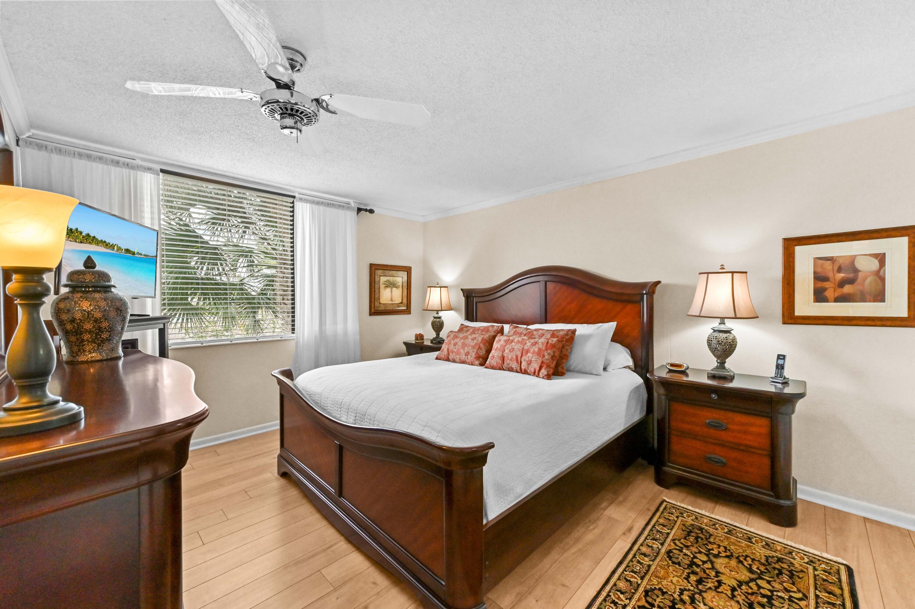 FOUNTAINS OF PALM BEACH CONDO - Residential