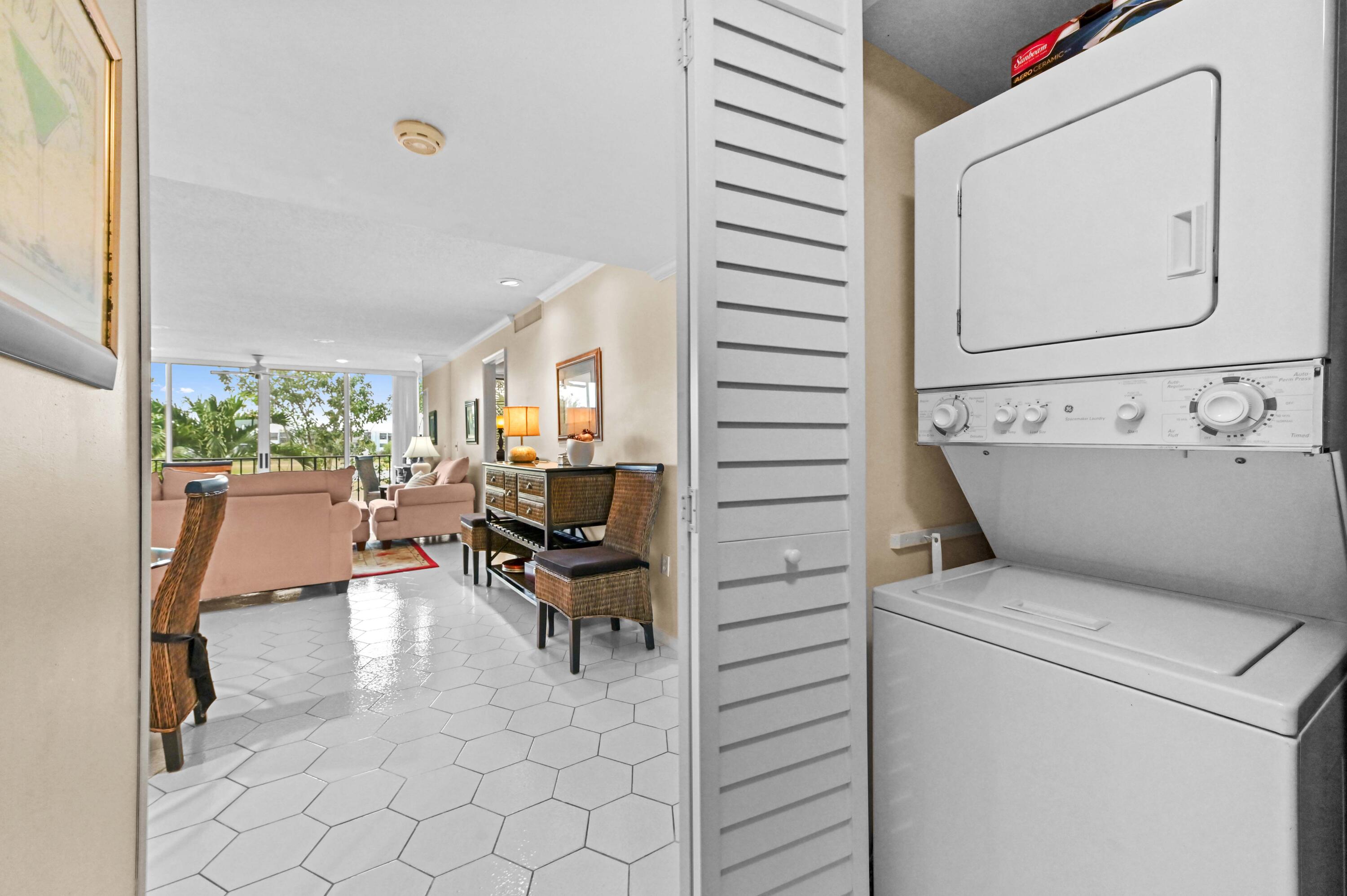 FOUNTAINS OF PALM BEACH CONDO - Residential