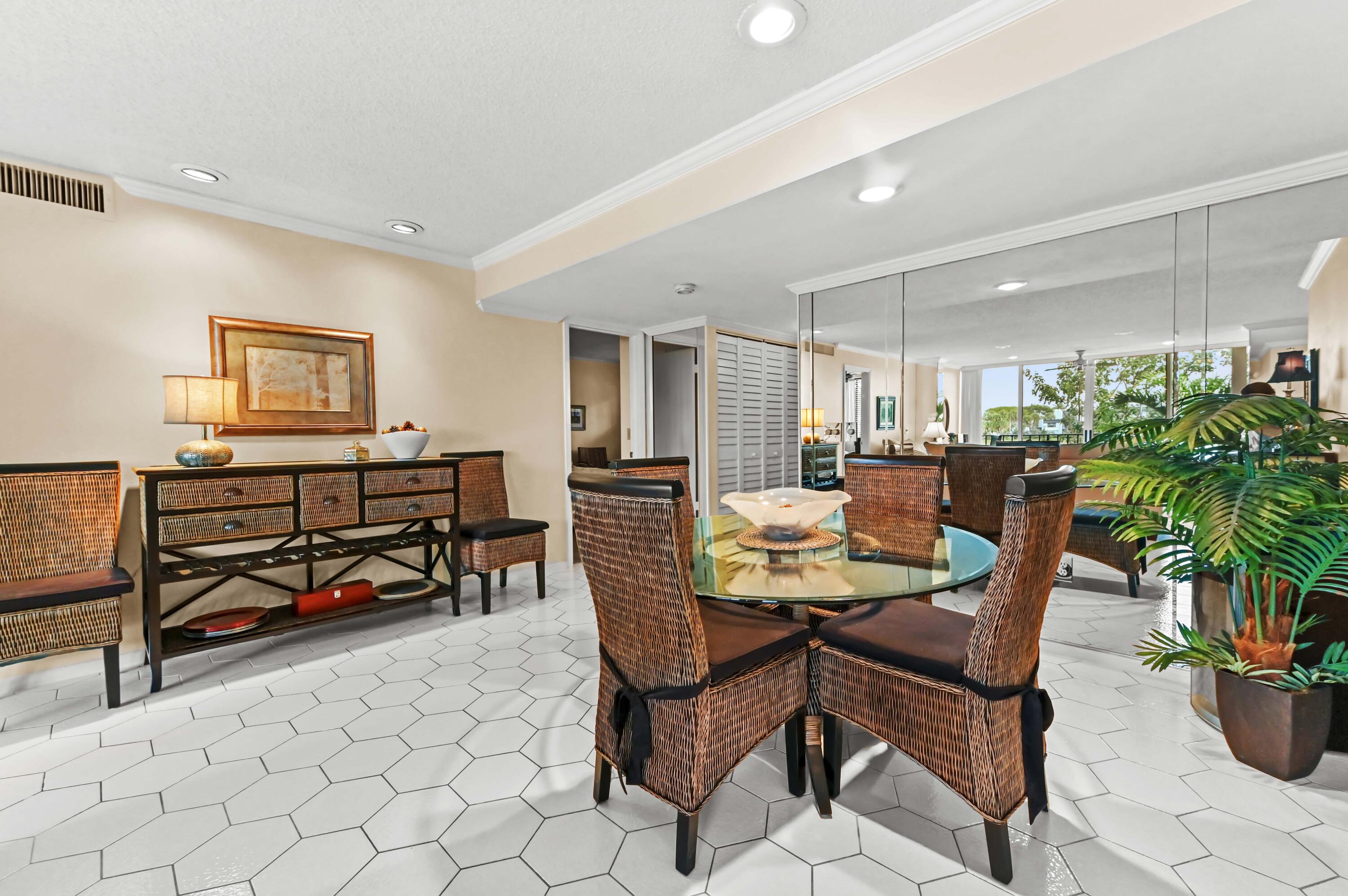 FOUNTAINS OF PALM BEACH CONDO - Residential