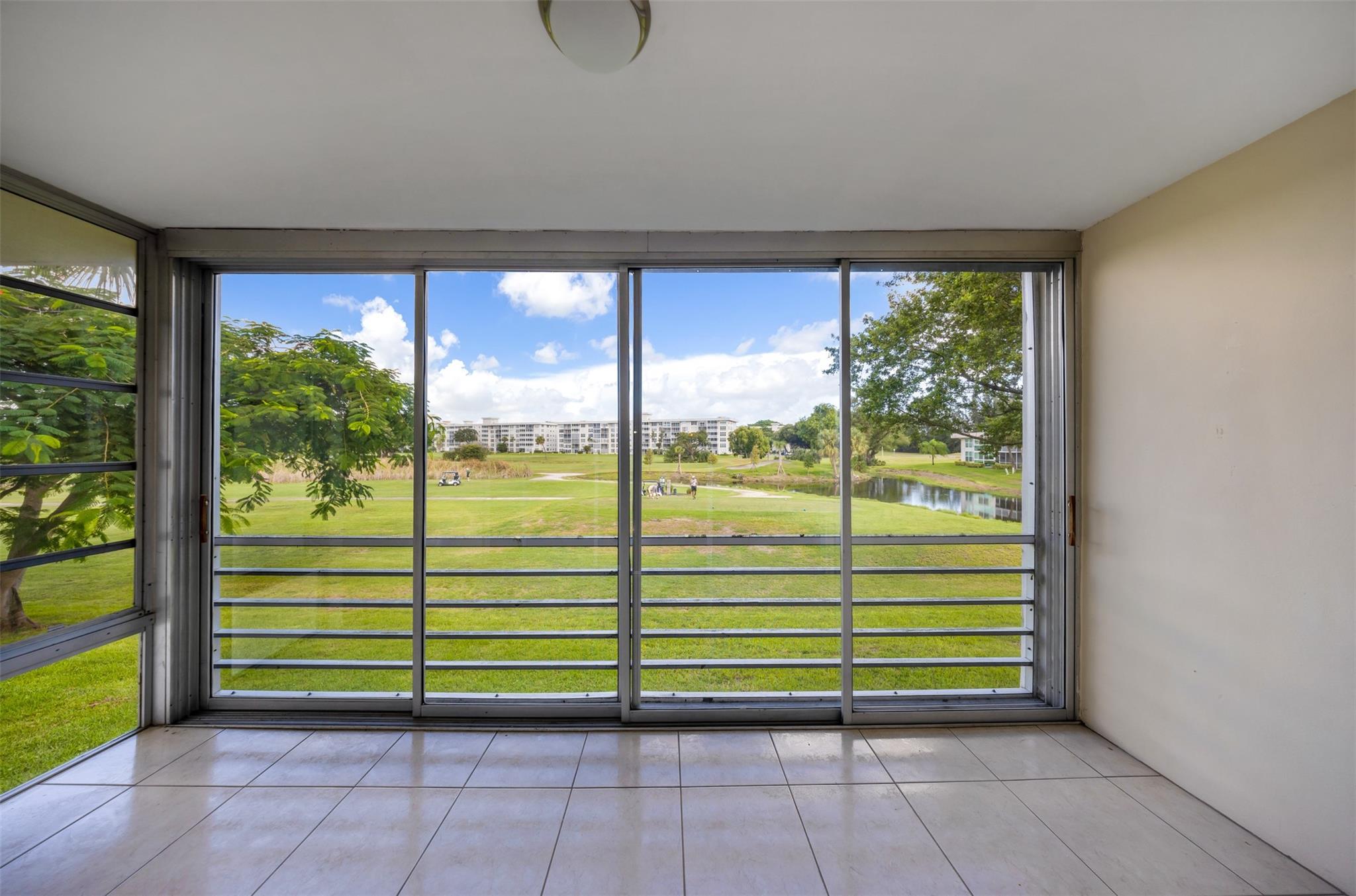 PALM AIRE CC - Residential
