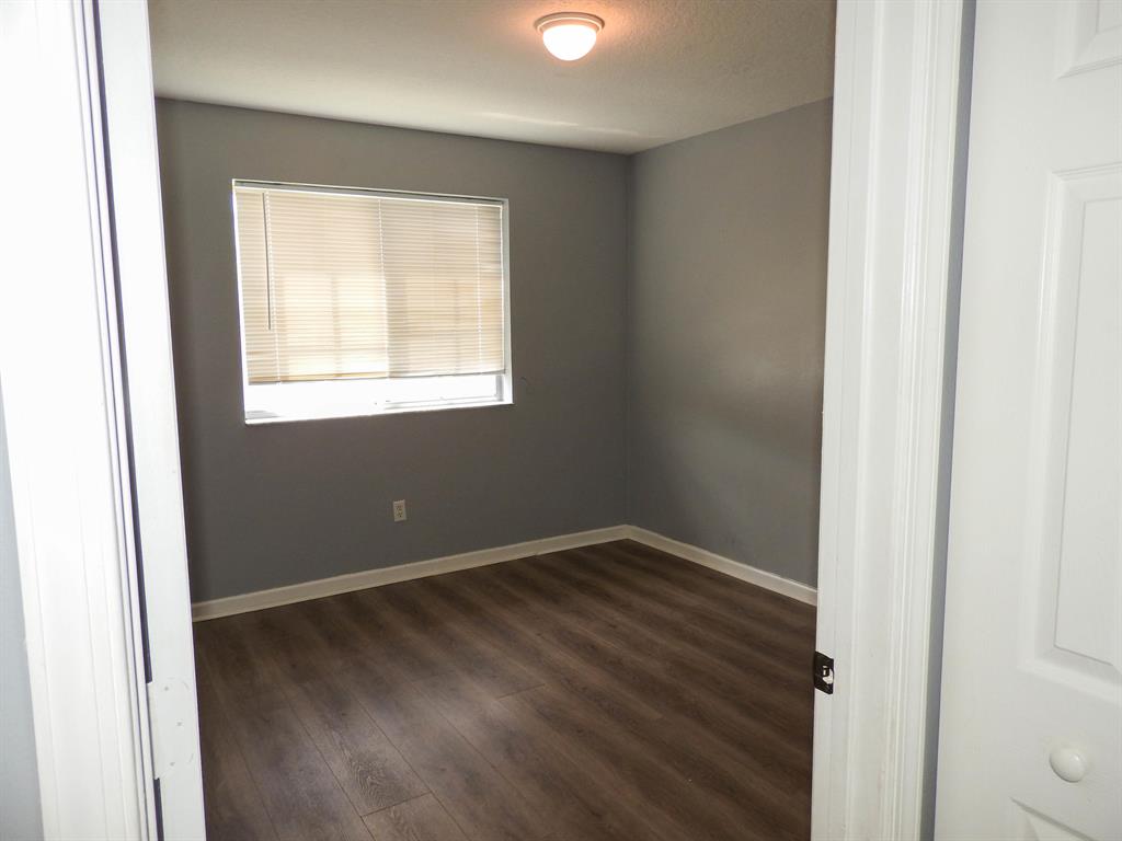 COVE AT BRIAR BAY CONDO - Residential