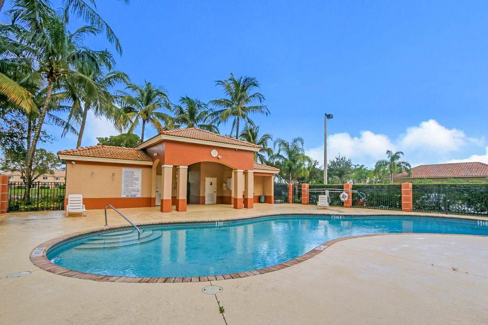 COVE AT BRIAR BAY CONDO - Residential