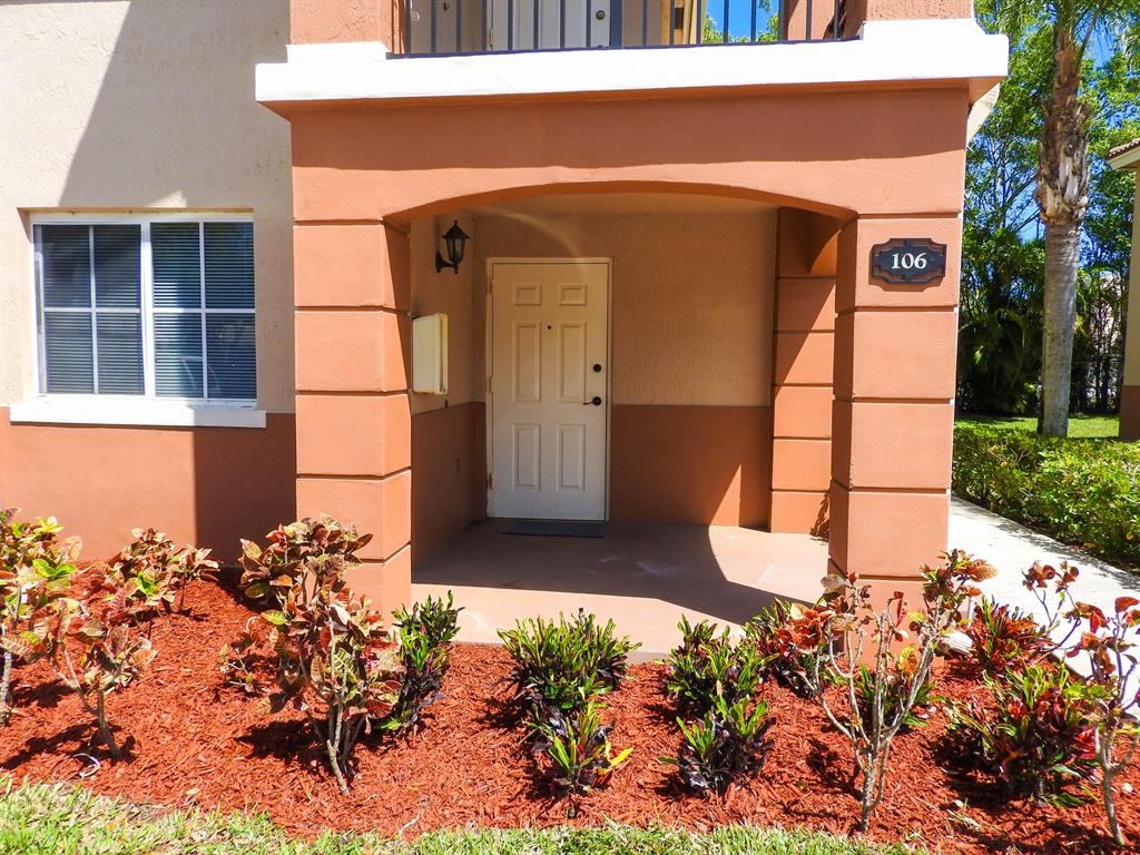 COVE AT BRIAR BAY CONDO - Residential