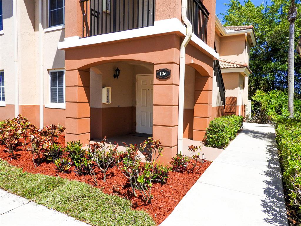 COVE AT BRIAR BAY CONDO - Residential