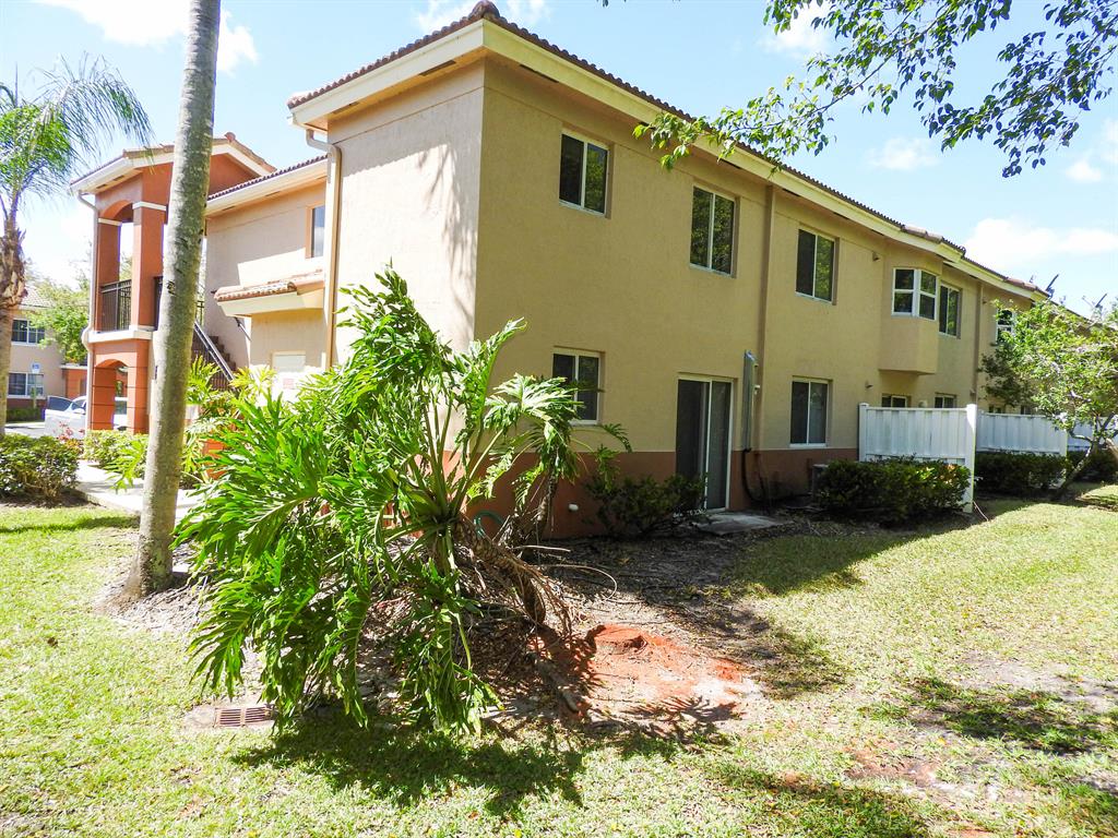 COVE AT BRIAR BAY CONDO - Residential