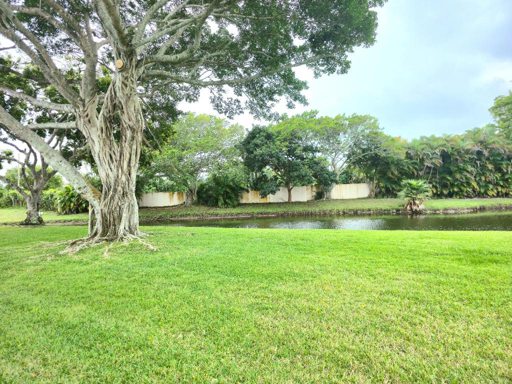 8462 Boca Glades Boulevard E