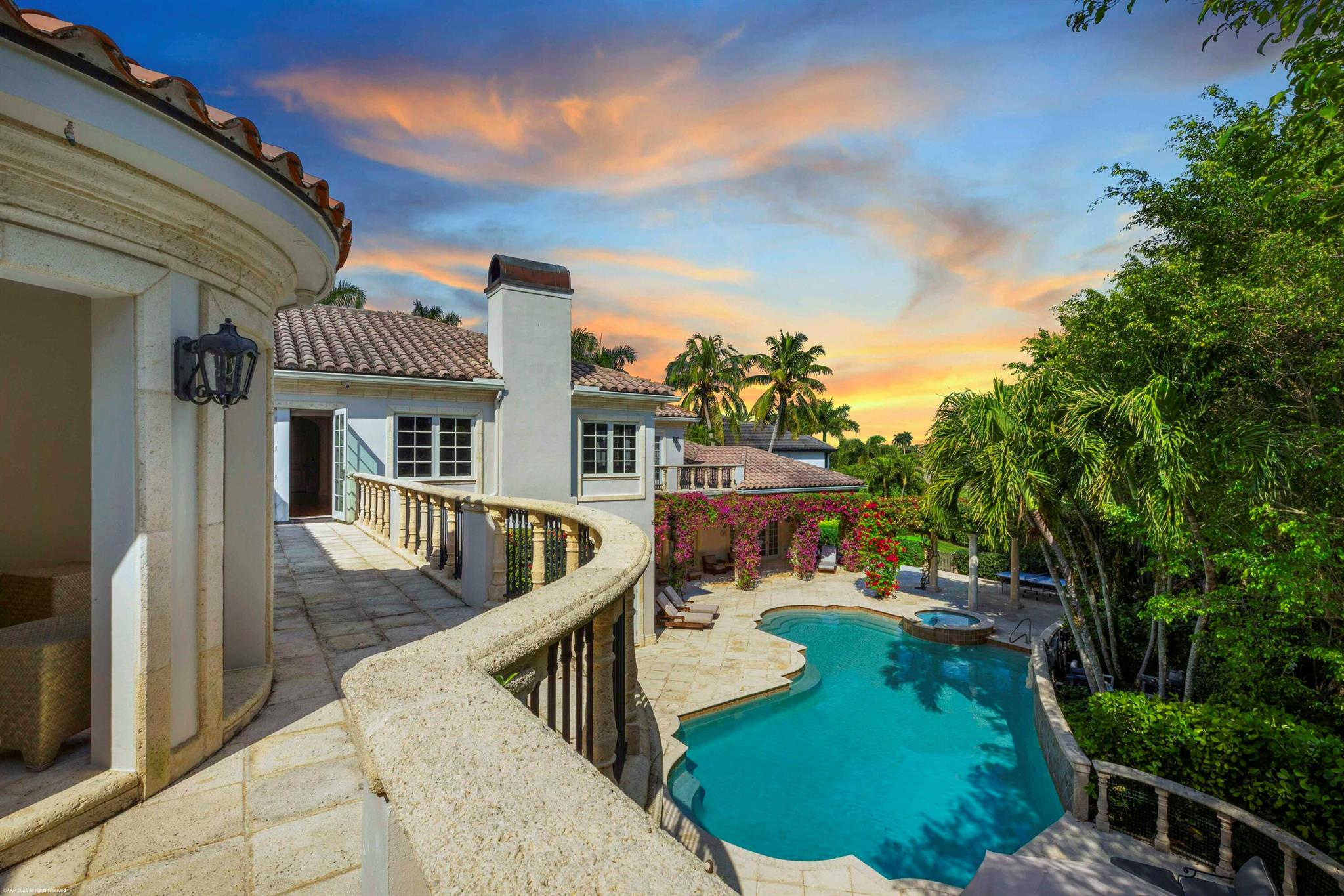 KENSINGTON - Residential